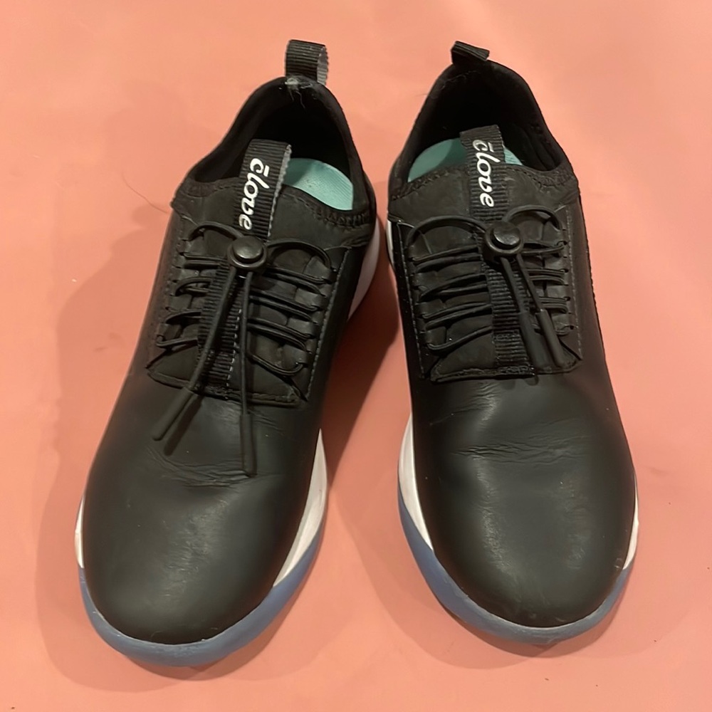 Clove Nursing Shoes